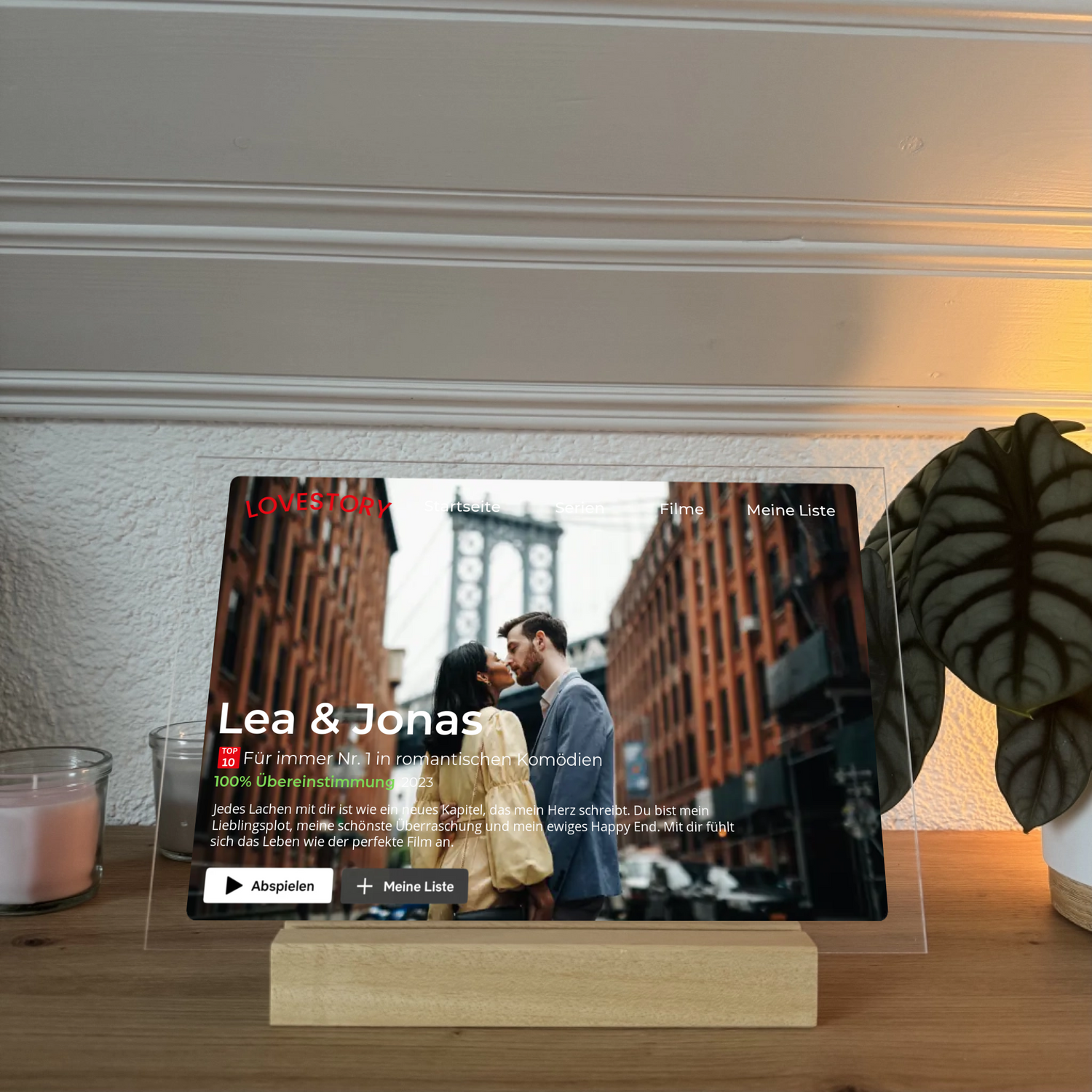 Personalisiertes Acrylglas mit Holzsockel (Querformat)