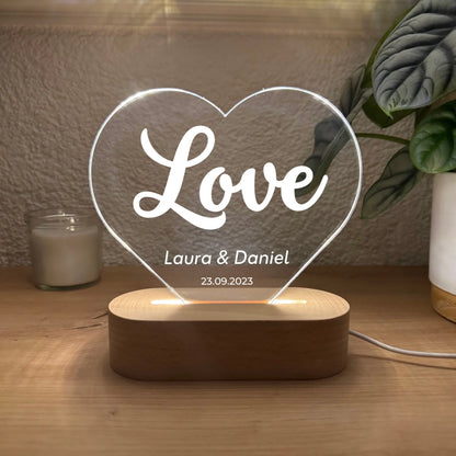 Herz-Acrylglas mit LED – Love – beleuchtete Vorderansicht