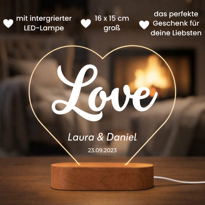Herz-Acrylglas mit LED – Love – als Geschenk arrangierte Produktansicht